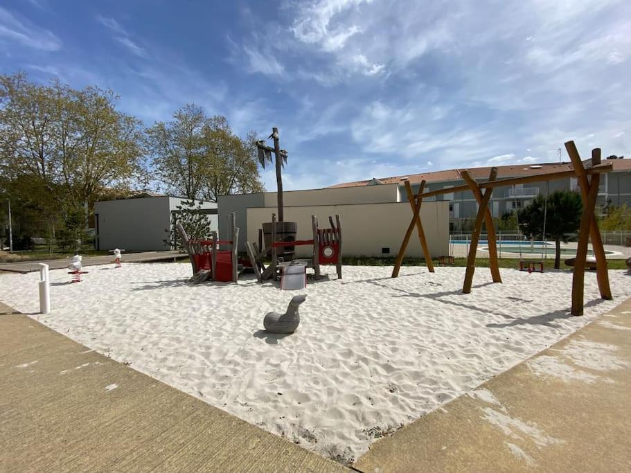 Maison Typee Arcachonnaise Avec Piscine Commune La Teste-de-Buch Extérieur photo